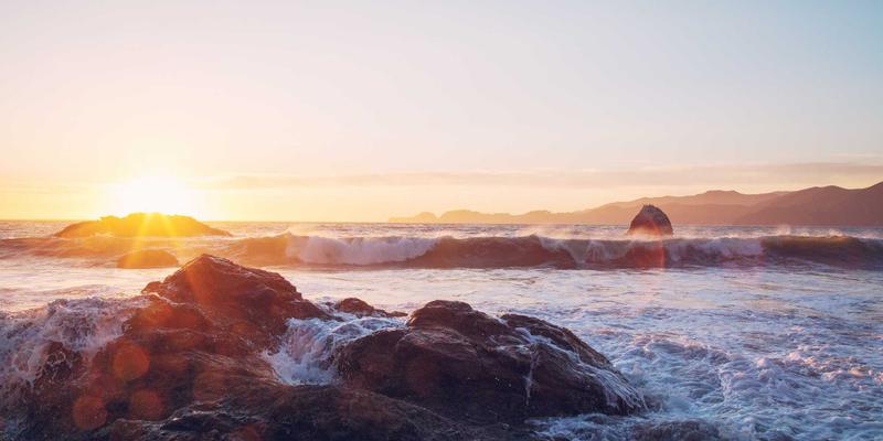 无人驾驶新纪元:露天矿用自卸车与智能挖掘机的技术路径与商业化落地